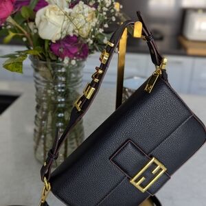 Elegant Black Shoulder Bag
